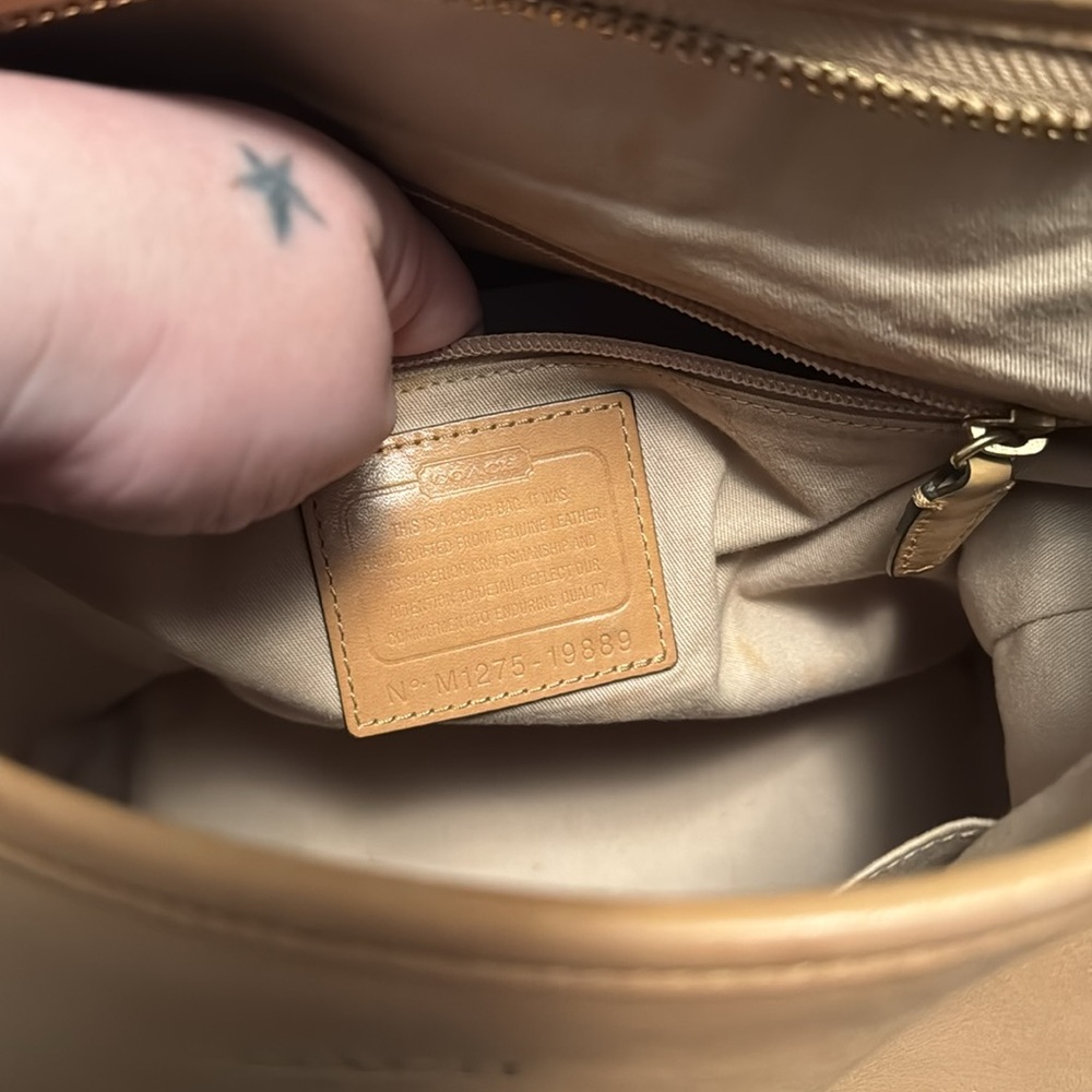 Coach Tan Leather Hobo Bag with Gold Hardware - Picture 6 of 13